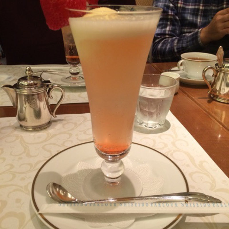 ストロベリーソーダ(資生堂パーラー 名古屋店)