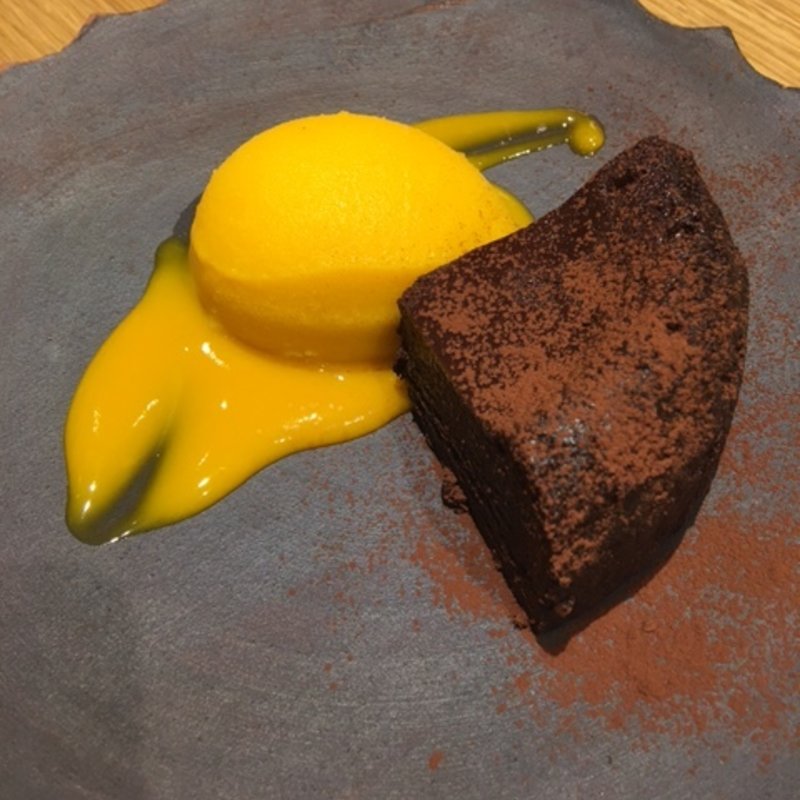 マンゴーのソルベ＆ガトーショコラ(賚果 （ライカ）)