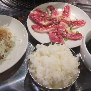 カルビ焼肉定食(東京赤い屋台)