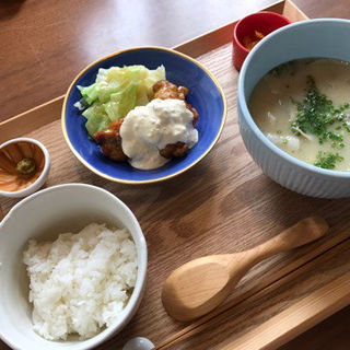 チキン南蛮と豚汁定食(赤坂うまや 神田)
