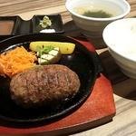 USHIOのハンバーグ 和牛100％(赤身焼肉USHIO （アカミヤキニク ウシオ）)