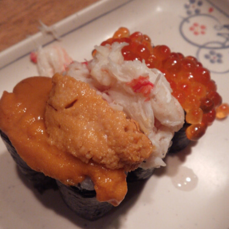 贅沢三品にぎり(トロ函)