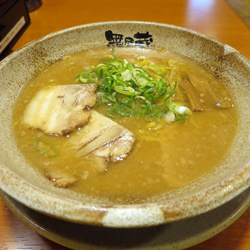 高槻家らーめん（豚骨醤油味）(越後秘蔵麺 無尽蔵 高槻家)