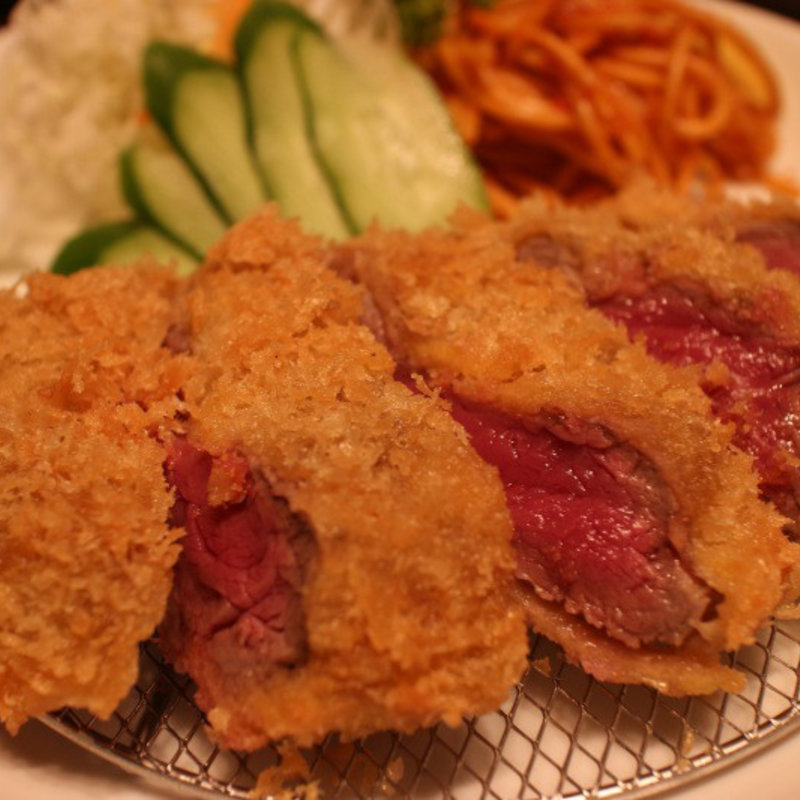 牛のレアカツ(路地裏魚金 )