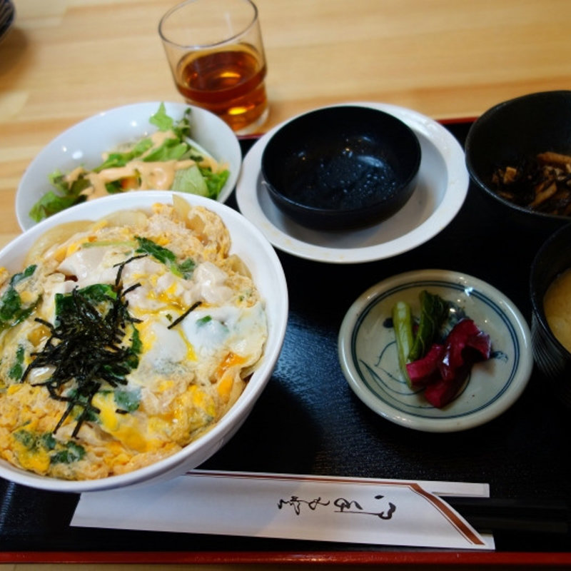 軍鶏親子丼（ランチ）(軍鶏屋 （シャモヤ）)