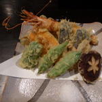 有頭海老と旬野菜の天ぷら