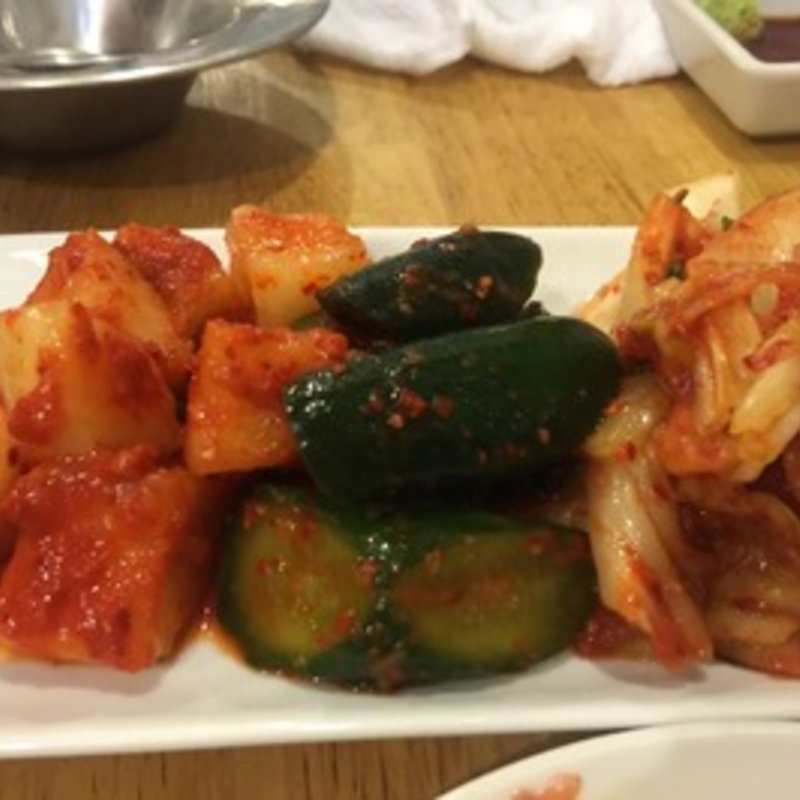 キムチの盛り合わせ(焼肉 近江牛肉店 新橋本店)