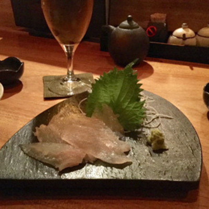 ヒラメのお刺身(那古野サルーン)