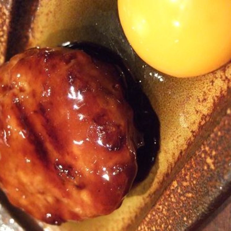 つくね卵黄添え(炭寅 薬院本店)