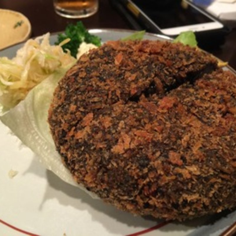 イカスミ入りコロッケ(酒肴旬菜 おおあみ （しゅこうしゅんさい おおあみ）)