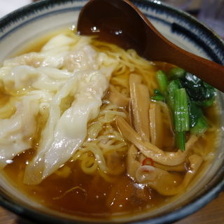 醤油ワンタン麺(醤油ワンタン麺 えびす)