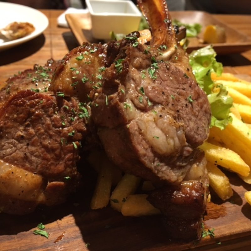 ラムチョップ(野毛ビストロZIPスタンド)