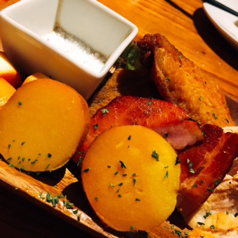 燻製の盛り合わせ(野毛ビストロZIPスタンド)