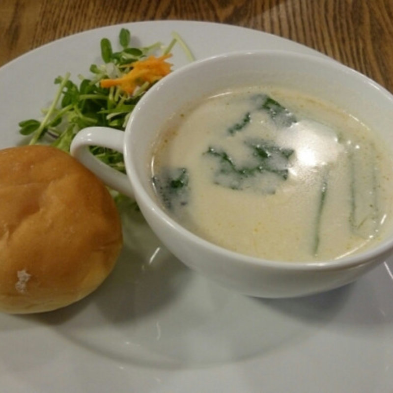 柚子香るベーコンと旬野菜の豆乳チャウダーのセット(野菜直売 Green Cafe)