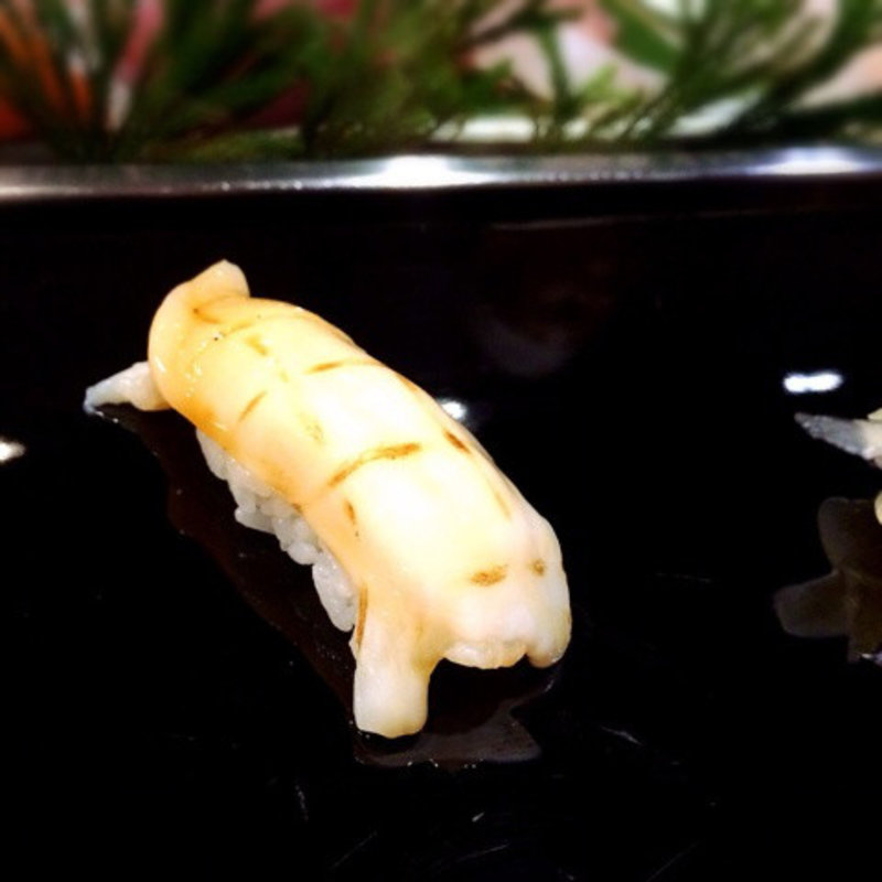 ホッキ貝を炙ったもの(金寿司)