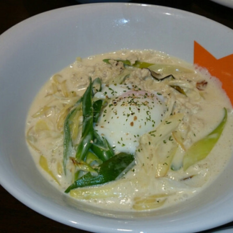 鶏ミンチと葱の醤油クリームソース(金星パスタ なんばパークス店)