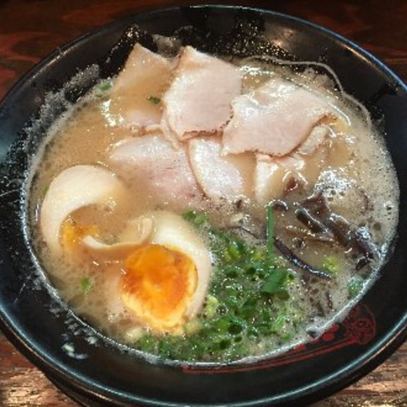濃厚豚骨(金澤濃厚中華そば　神仙 （シンセン）)