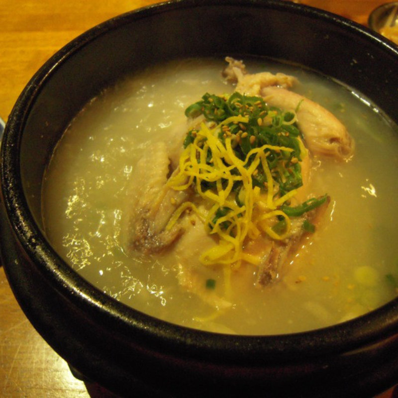 参鶏湯(釜山家 （プサンチ）)