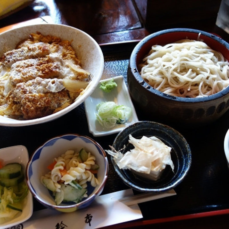 カツ丼とそばのセット(鈴本)
