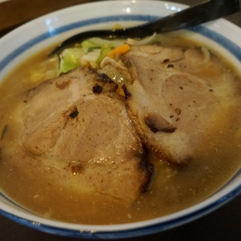 野菜味噌焼豚らーめん(鈴乃屋)