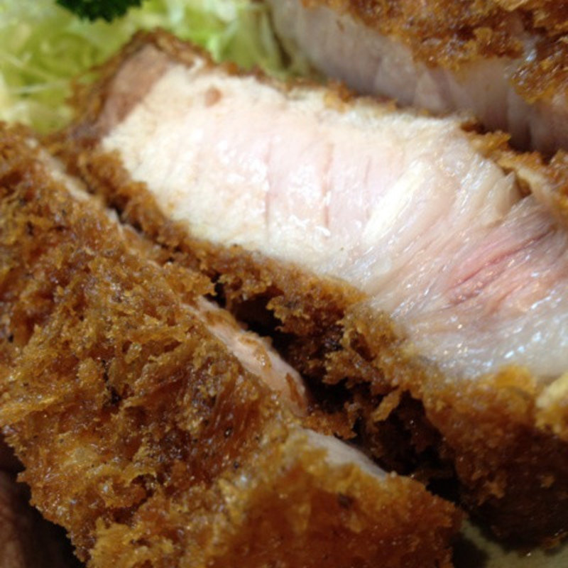 特ロースかつ定食(鈴文 （すずぶん）)