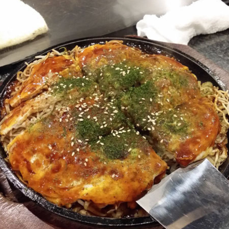 お好み焼き（肉・玉・そば）＋イカ天トッピング(チカト （Chikato）)