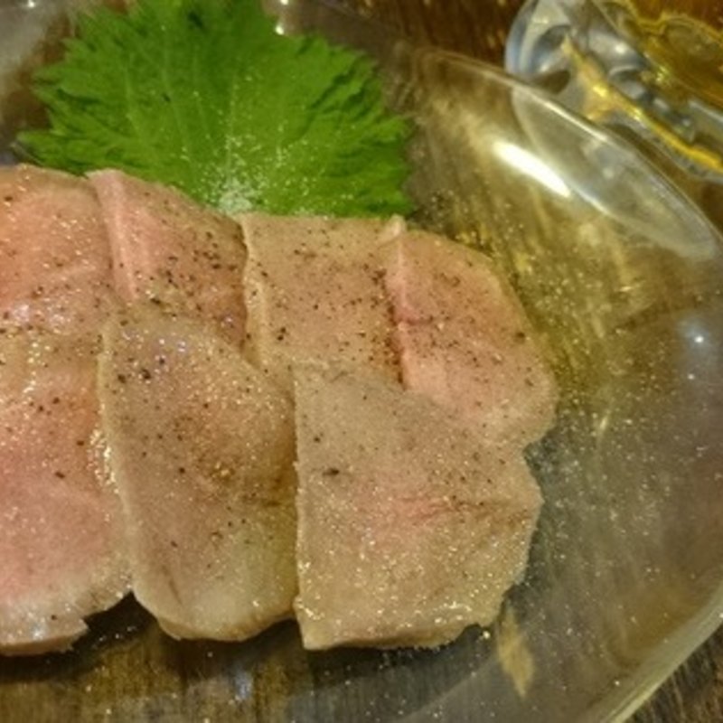 豚タン刺し(鉄板居酒屋夢はな )