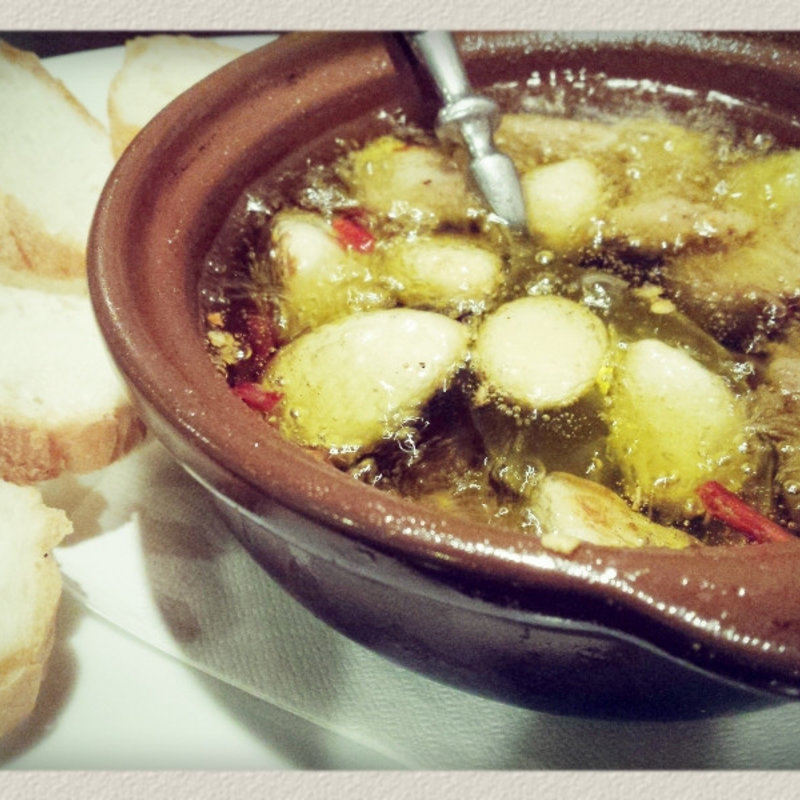 アヒージョ(鉄板焼 ダイニング 牧酒屋 酒々井店 （マキシヤ）)