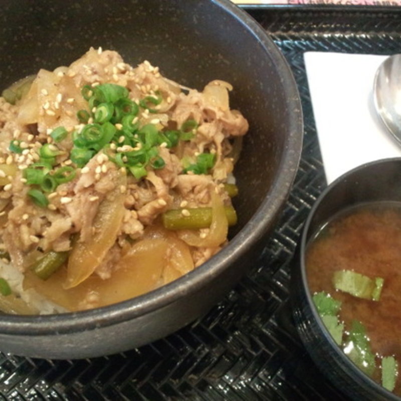 週替りワンコインランチ(鉄板焼 勝治)