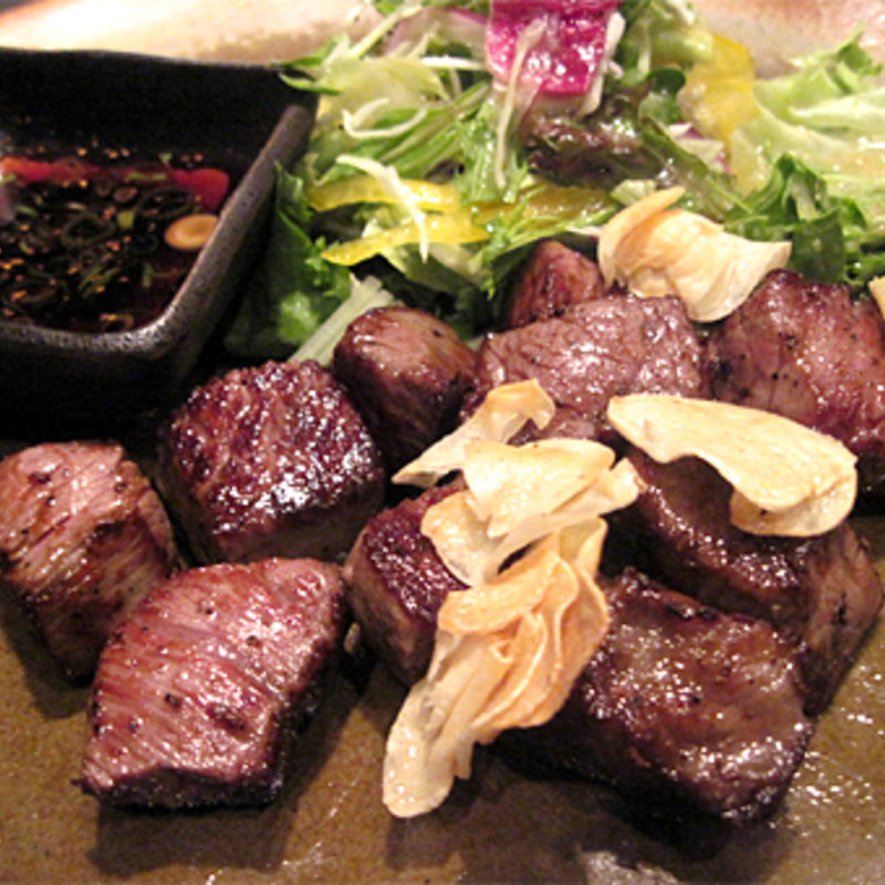 国産牛のステーキ(鉄板焼き しんご )