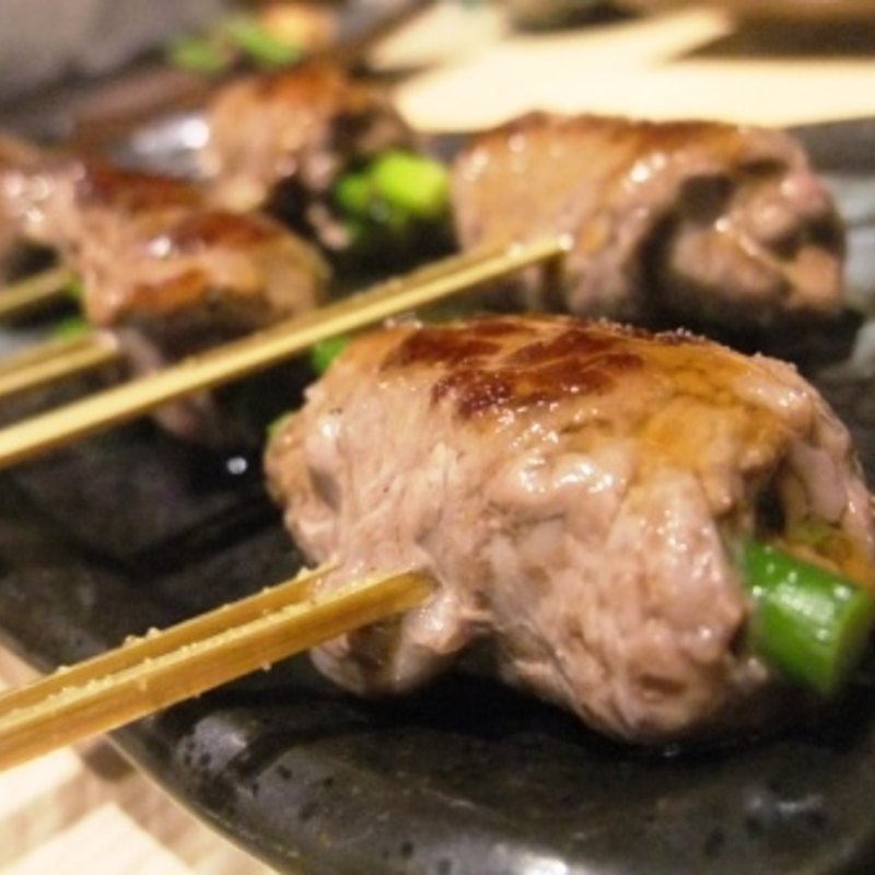 ニンニクの芽の牛肉巻(鉄板神社 難波南海通り店)