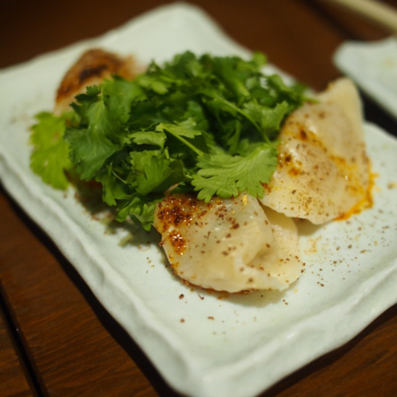 パクチー麻辣水餃子(餃子と牛たん居酒屋おおとら南口店)