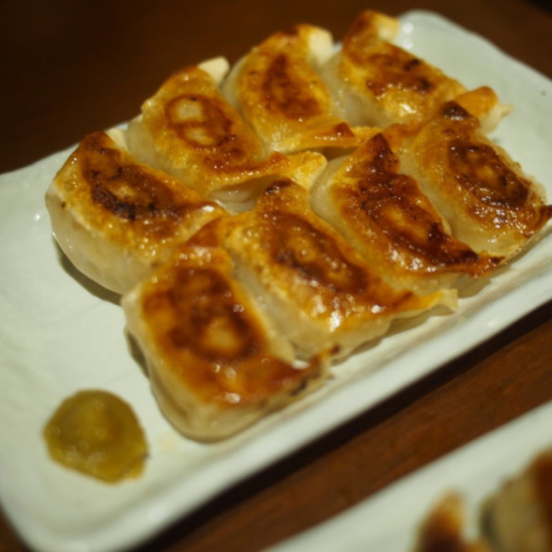 博多一口焼き餃子(餃子と牛たん居酒屋おおとら南口店)