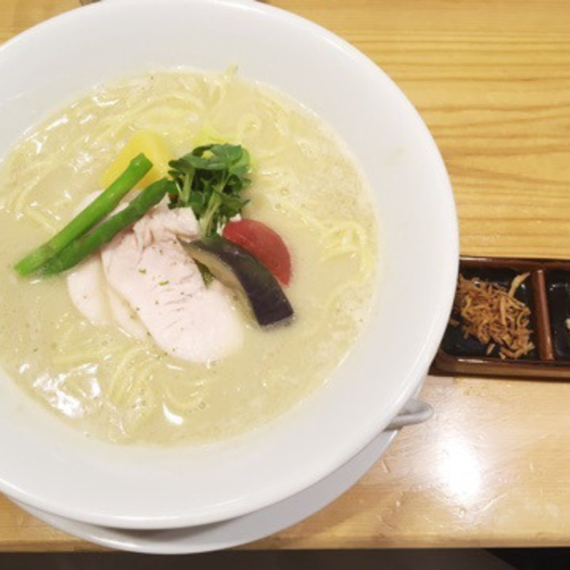 鶏白湯の濃厚スープ(銀座 篝)