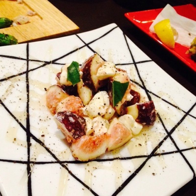 無花果＆クリームチーズ(銀座でワイン。)