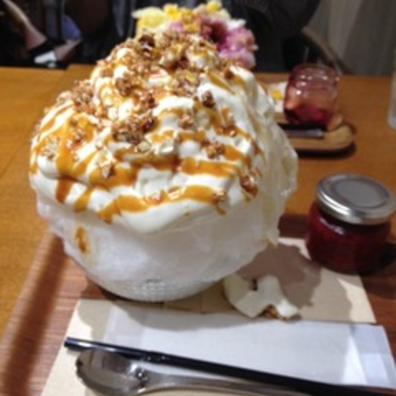 プラリネのベリー＆クリームチーズエスプーマ(銀座のジンジャー 銀座本店)