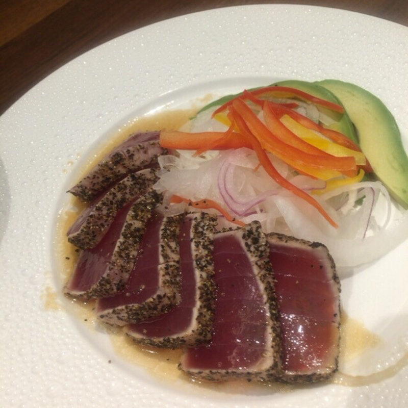 マグロのペッパーステーキわさびソース(銀座ライオン 小倉競馬場店)