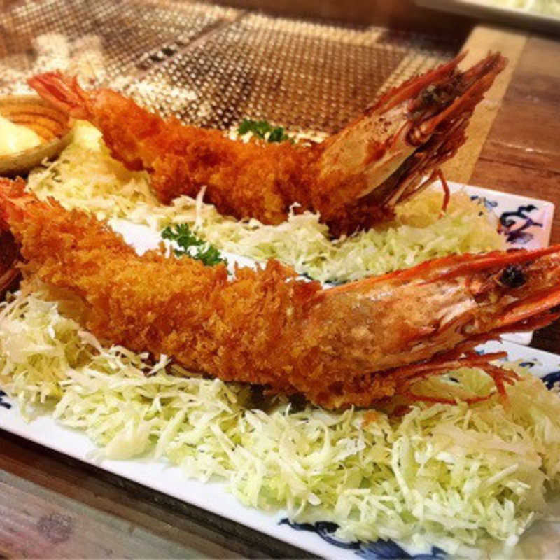 超特大海老フライ全長約30cm(銭函バーベキュー 銀座店)