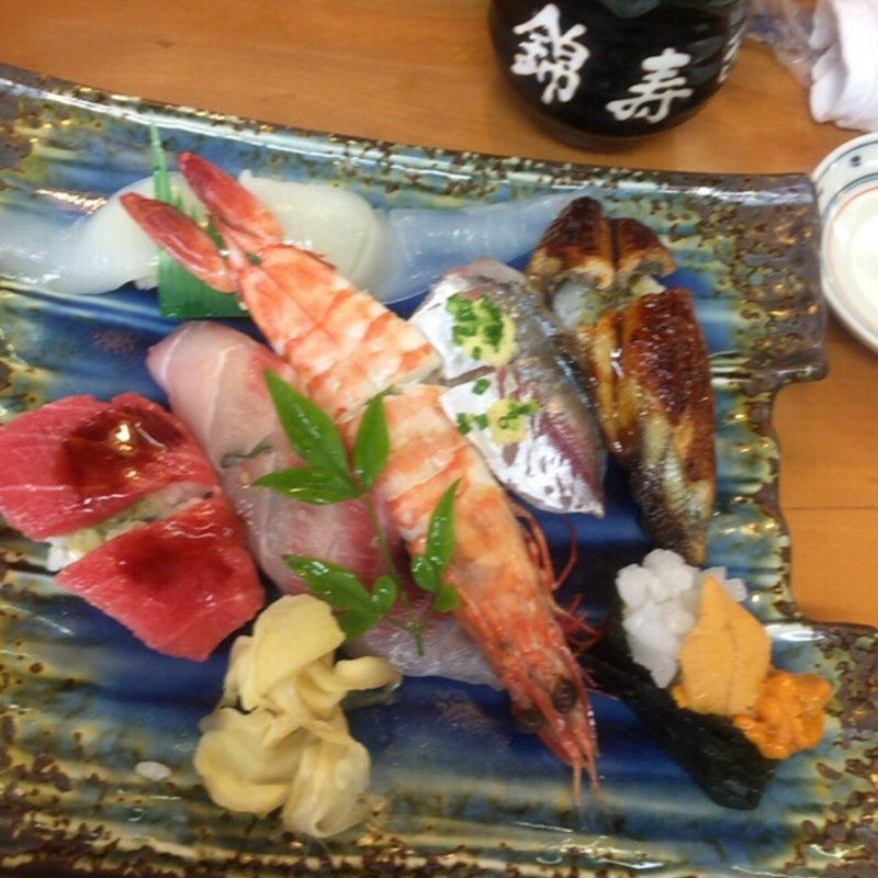 中トロ＆ウニ入りの特上にぎり(錦寿司 )