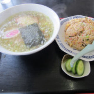 塩ラーメンと五目チャーハンのセット(長谷川食堂 )