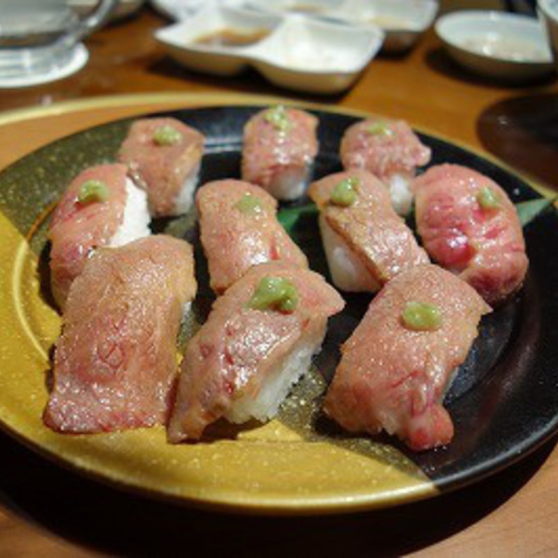 牛肉にぎり(肉の頂 川崎店)