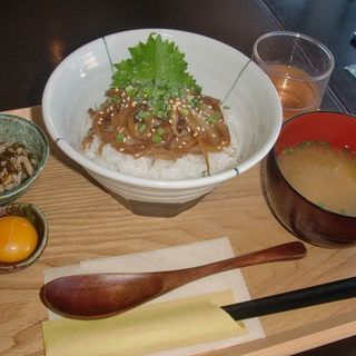 寒シマメ漬け丼(離島キッチン)