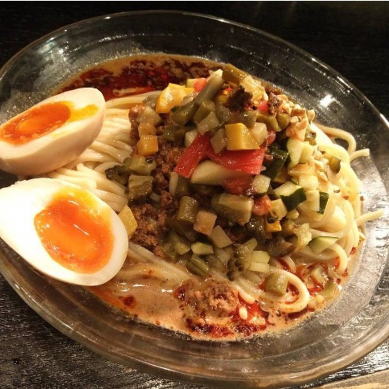 六種の夏野菜の冷やし汁なし担々麺+味玉 ※限定(雨ニモマケズ)
