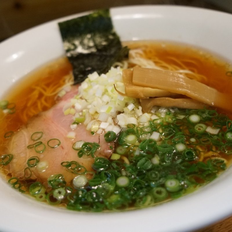 支那そば(青山清湯そば 青ノ樹 （アオヤマチンタンソバ アオノキ）)