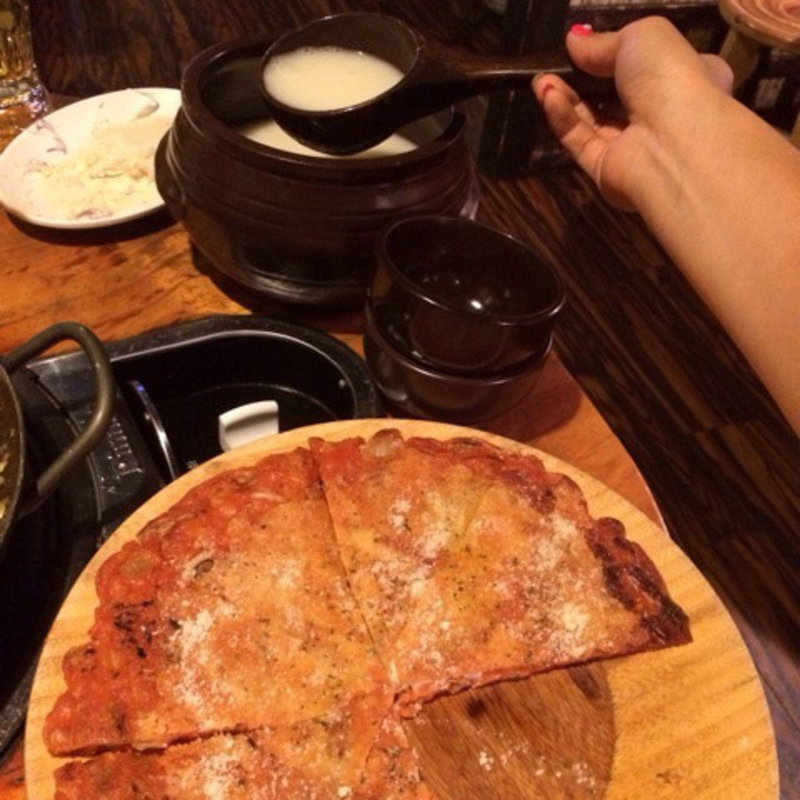 チーズ入りキムチチヂミ(韓国家庭料理 トマト （カンコクカテイリョウリトマト）)