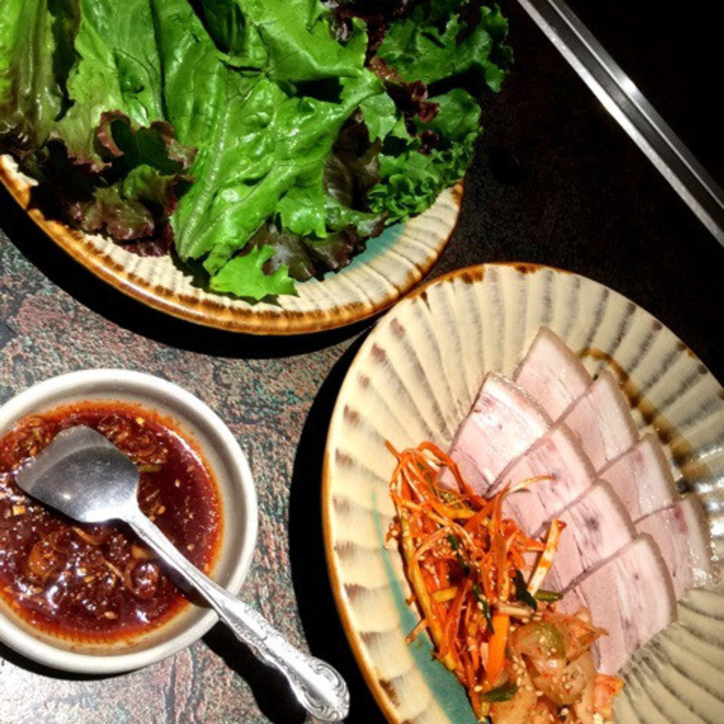 皮付き豚のポッサム(韓灯)