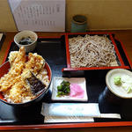 天丼とざるそばのセット(むら山)