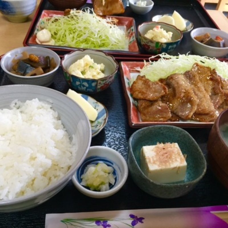 しょうが焼き定食(食事処味久)
