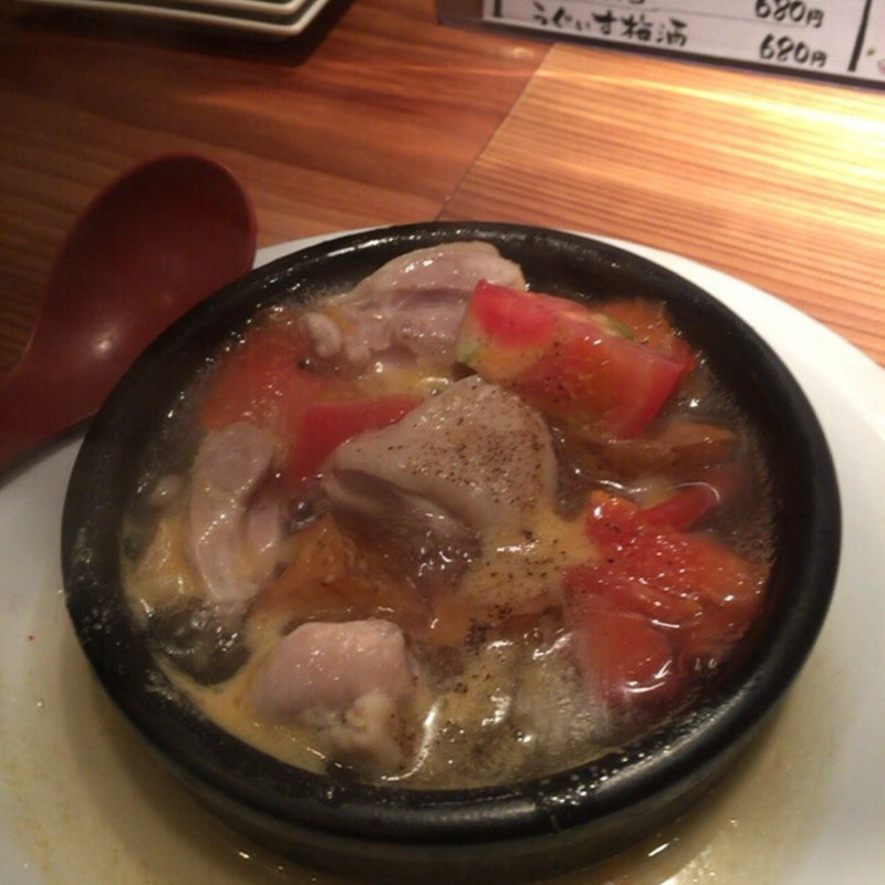 トマトとじゃがいもと若鶏のグツグツ(食堂えぶりお )