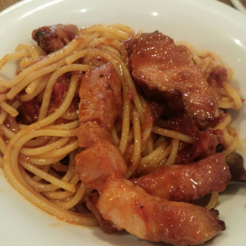 ベーコンとトマトの　こってりパスタ(食工房あらじん)